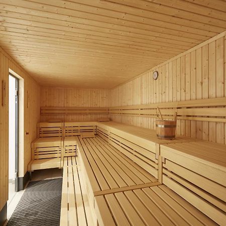 Reetland Am Meer - Luxus Reetdachvilla Mit 3 Schlafzimmern, Sauna Und Kamin F18 Dranske Εξωτερικό φωτογραφία